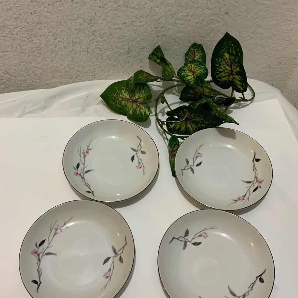 Set of 4 Cherry Blossom 5.5" Bread and Butter bowls Fine China of Japan 1067 K1